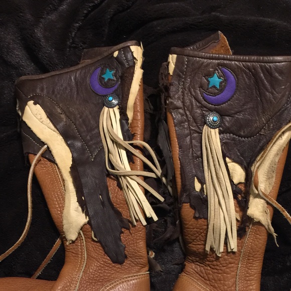 Bald Mountain Moccasins handmade one of a kind w Indian head nickel buttons - Picture 8 of 16